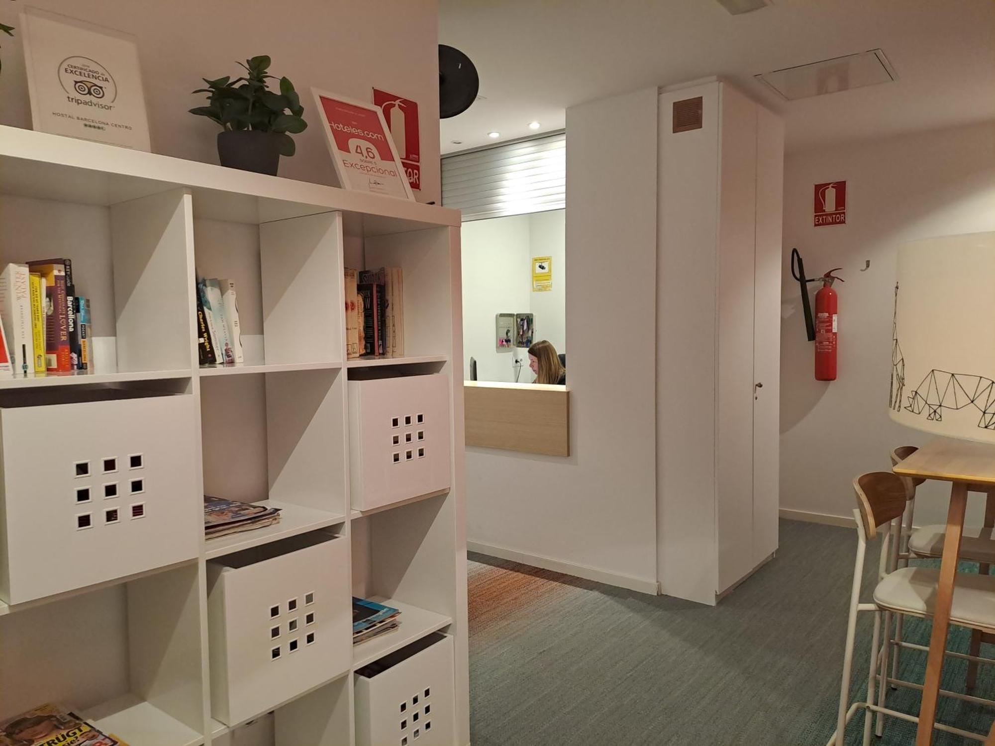 Hostal Barcelona Centro Luaran gambar