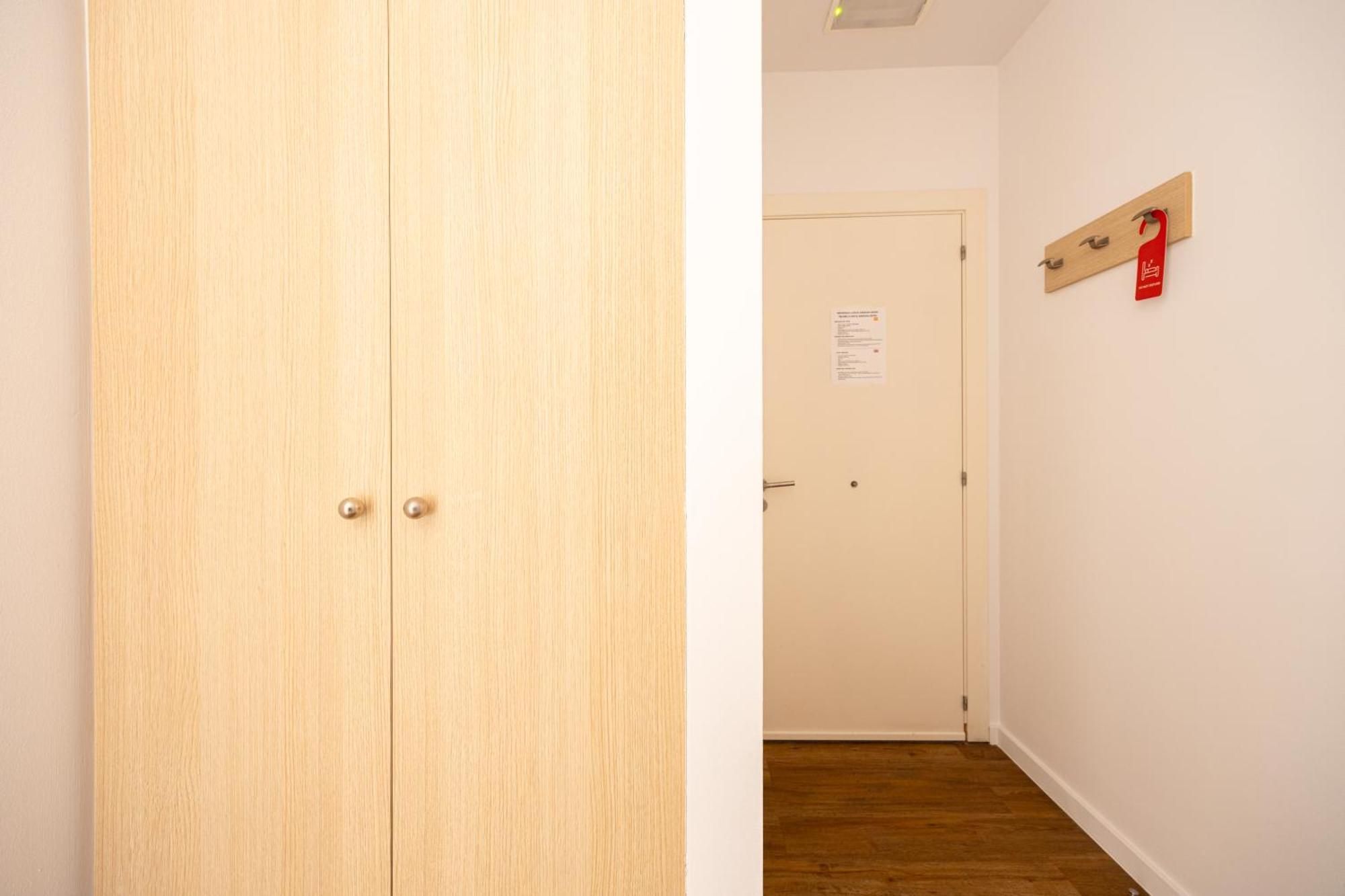 Hostal Barcelona Centro Luaran gambar