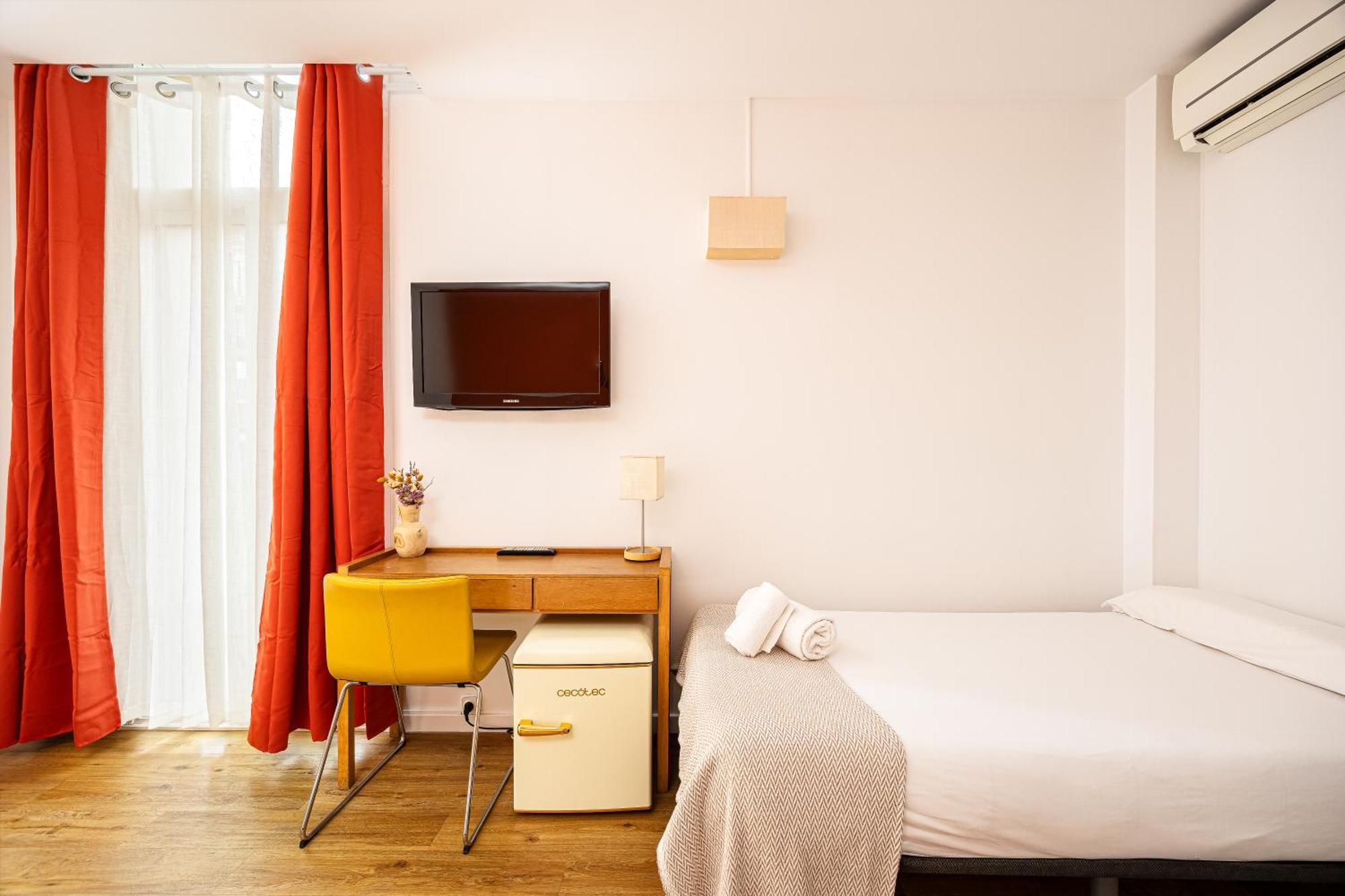 Hostal Barcelona Centro Luaran gambar