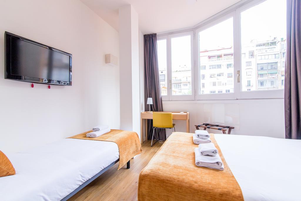 Hostal Barcelona Centro Luaran gambar