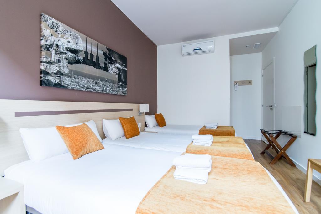 Hostal Barcelona Centro Luaran gambar
