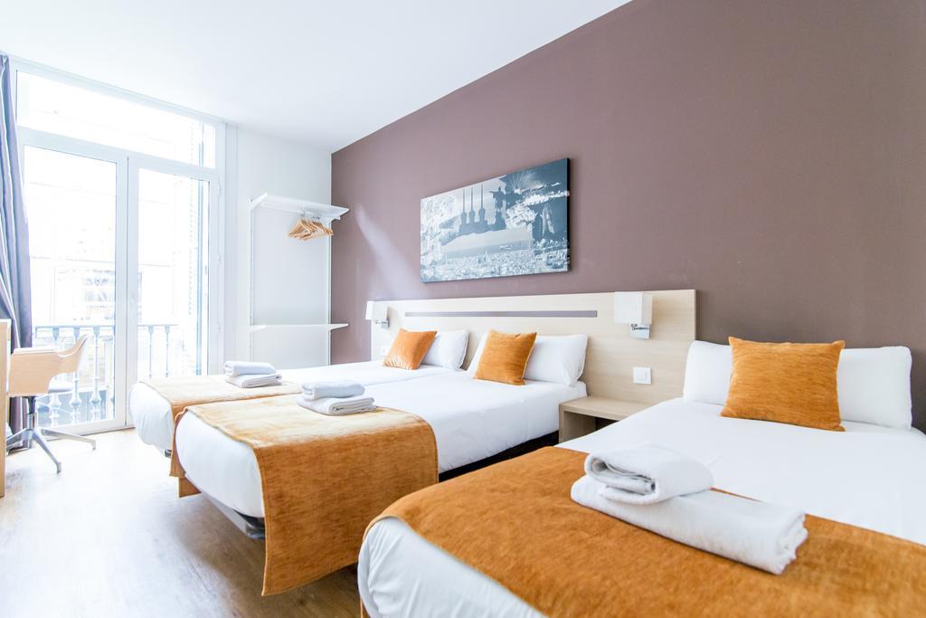 Hostal Barcelona Centro Luaran gambar