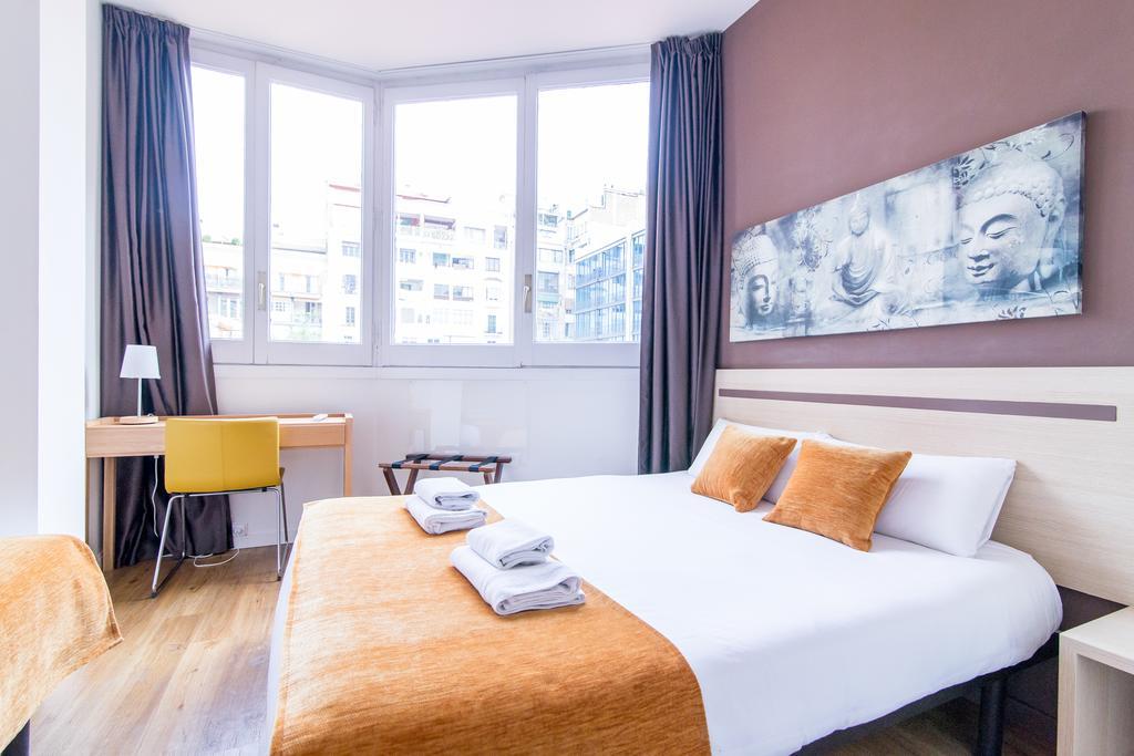 Hostal Barcelona Centro Luaran gambar