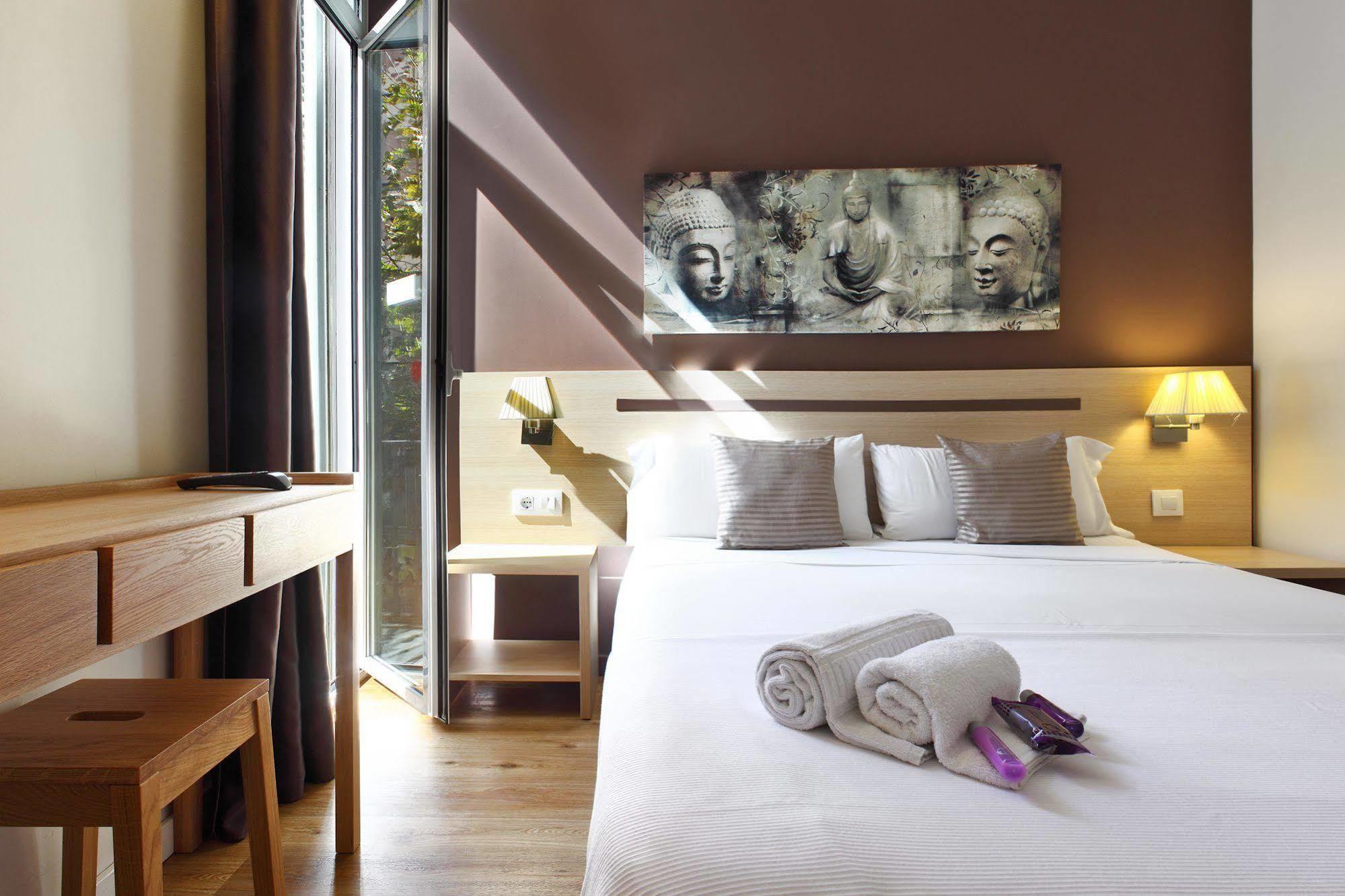 Hostal Barcelona Centro Luaran gambar
