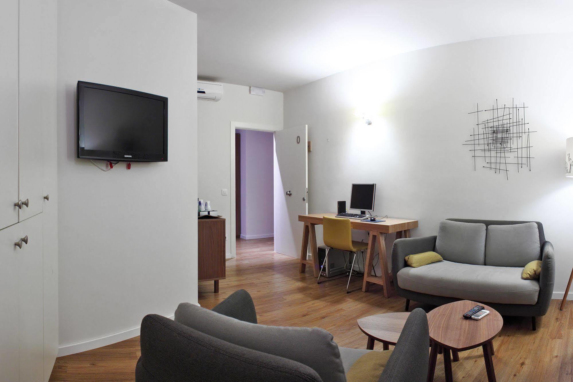 Hostal Barcelona Centro Luaran gambar